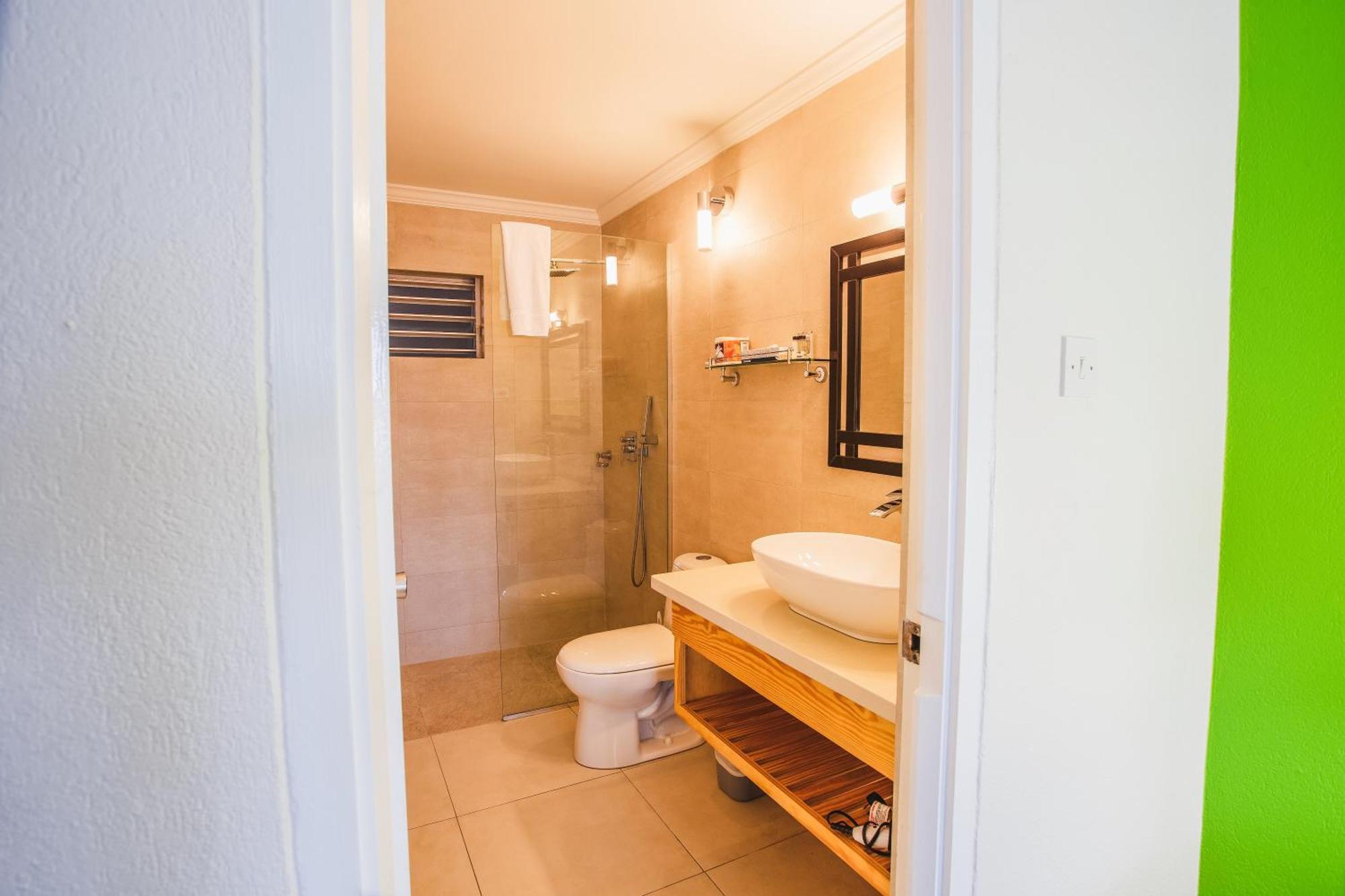 רוקלי Blue Horizon Hotel מראה חיצוני תמונה